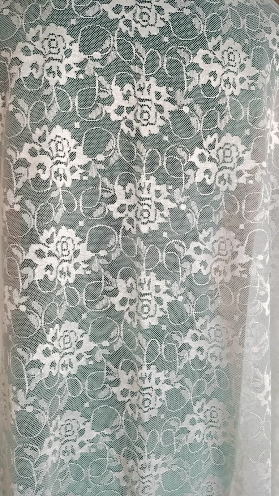 Mantilla Blonda marfil Volart Ref.031700