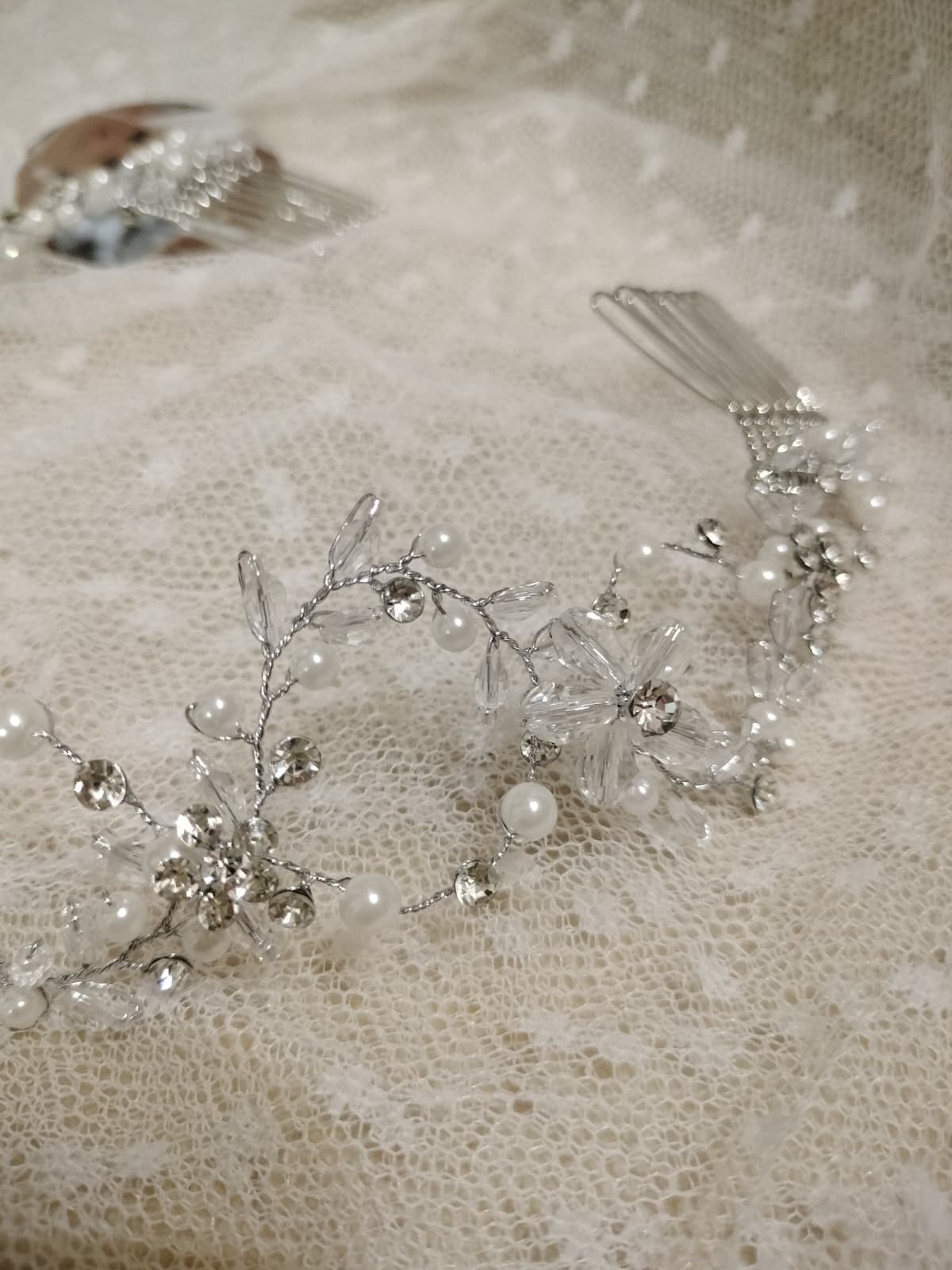 Diadema de novia J041