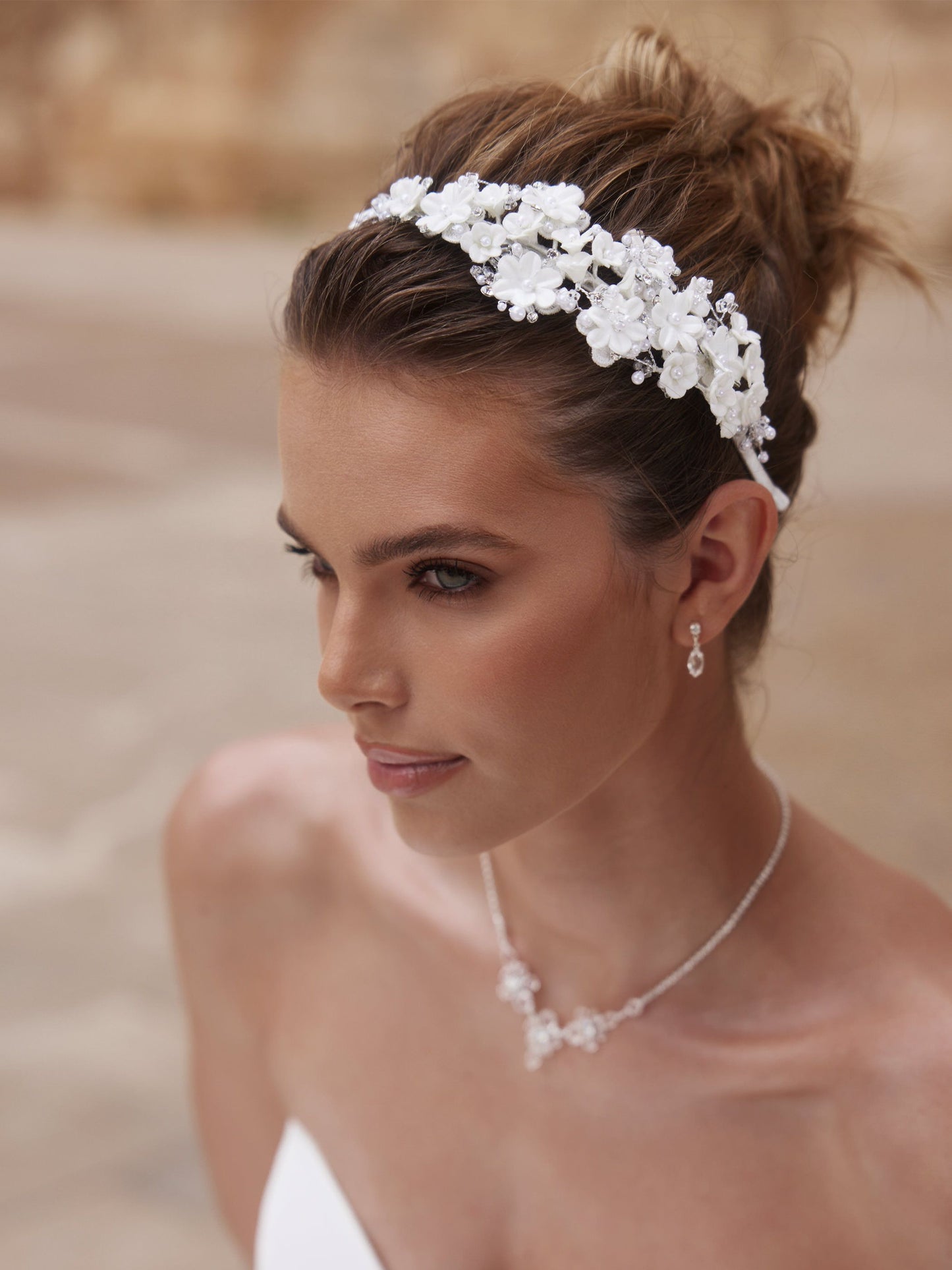 Diadema de novia J046