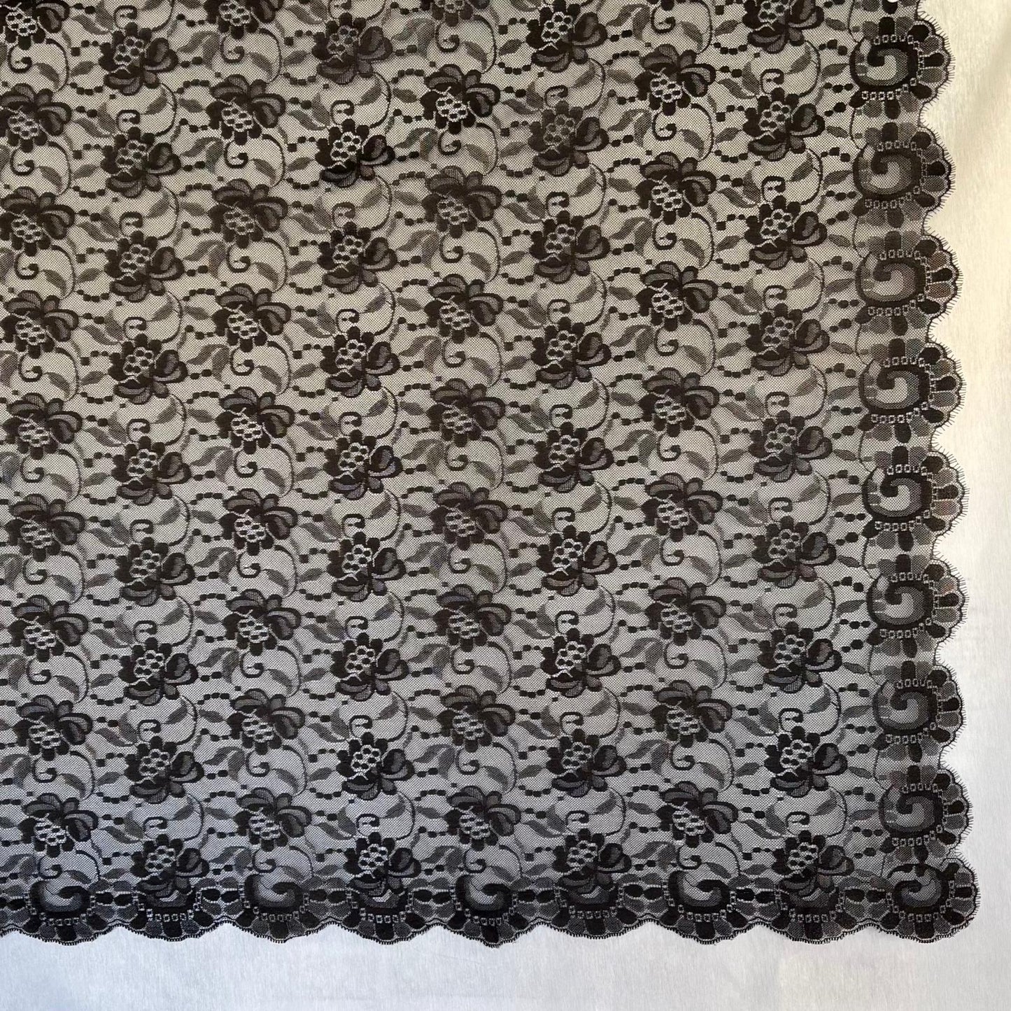Mantilla Blonda marfil Volart Ref.031A31