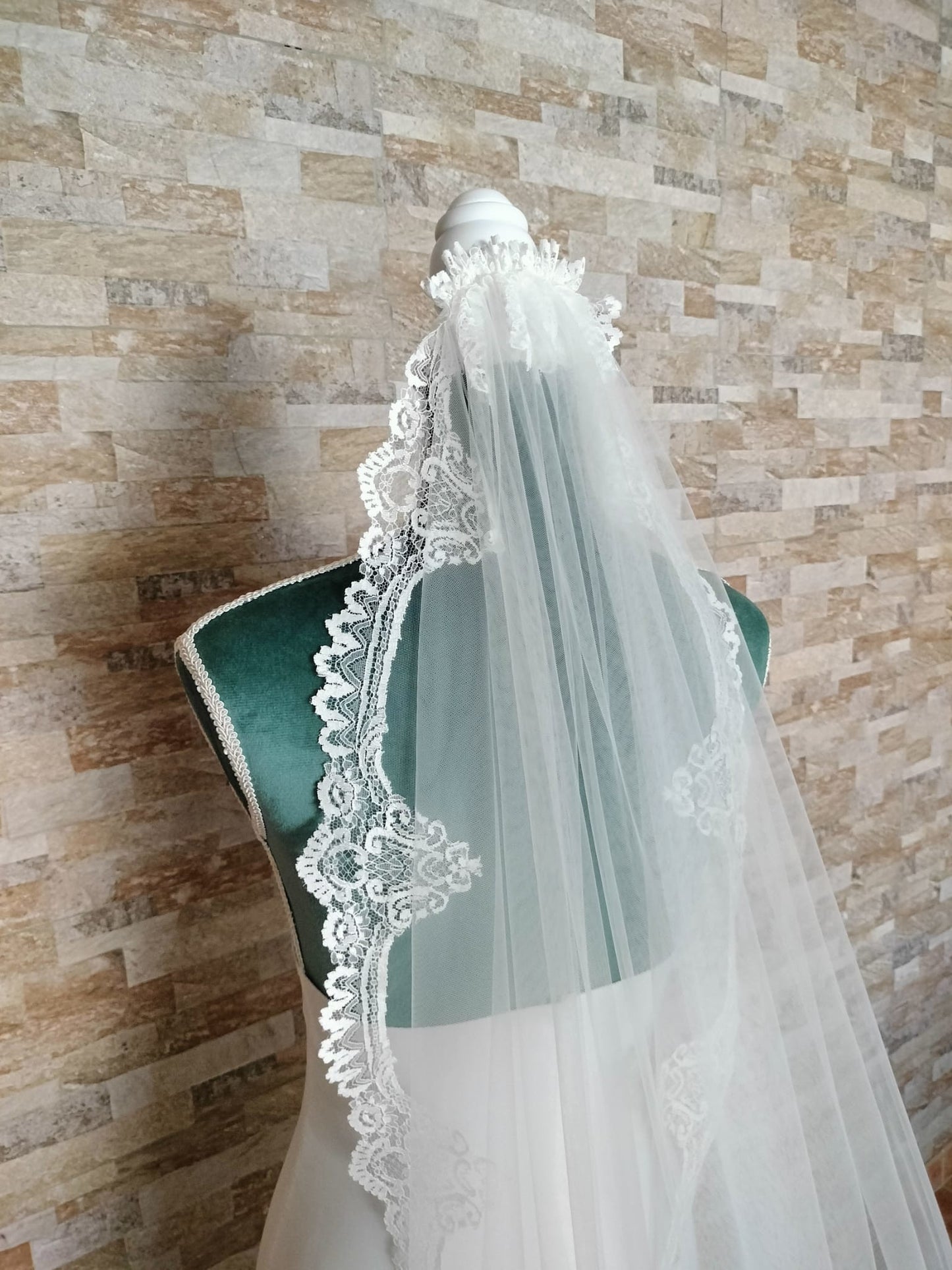 Velo de novia amantillado 7019