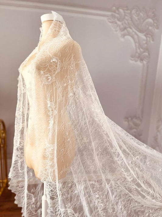 Mantilla de Novia Chantilly Ovalada 3x3m | Blanco Natural
